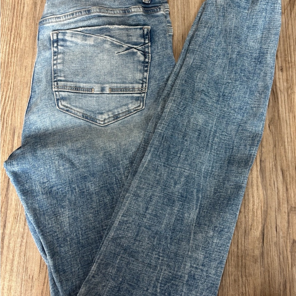 Light Payton Blue universal Skinny Jeans - Picture 2 of 7